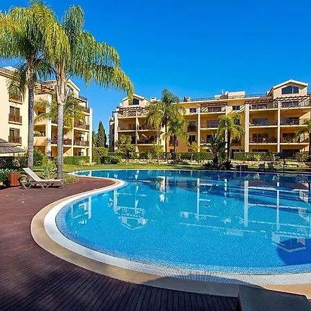 Sleeps 4 With Pool Air Con And Wifi * 빌라모라