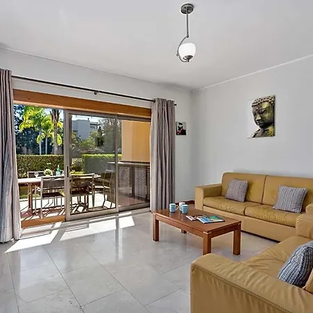 빌라 Sleeps 4 With Pool Air Con And Wifi