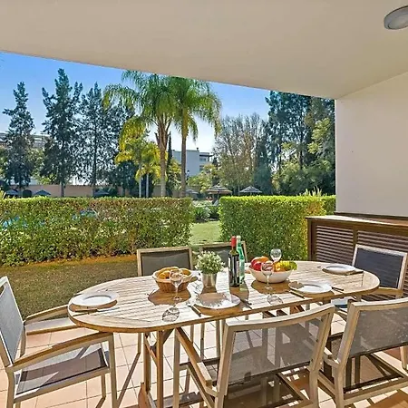 빌라 Sleeps 4 With Pool Air Con And Wifi 빌라모라