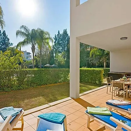 빌라 Sleeps 4 With Pool Air Con And Wifi
